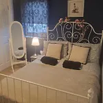 Romantic Apartment In The Heart Of Bristol