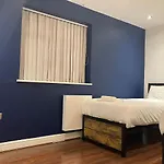 Work-Play Stylish, Speedwell Apartment, Free Parking