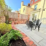 Arty House With Garden In Central Bristol