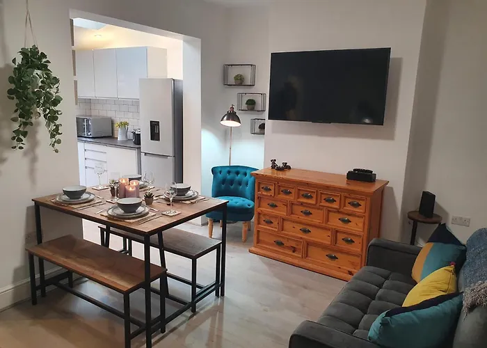 Victoria House - 3 Bedrooms, 3 Bathrooms By Cliftonvalley Apartments