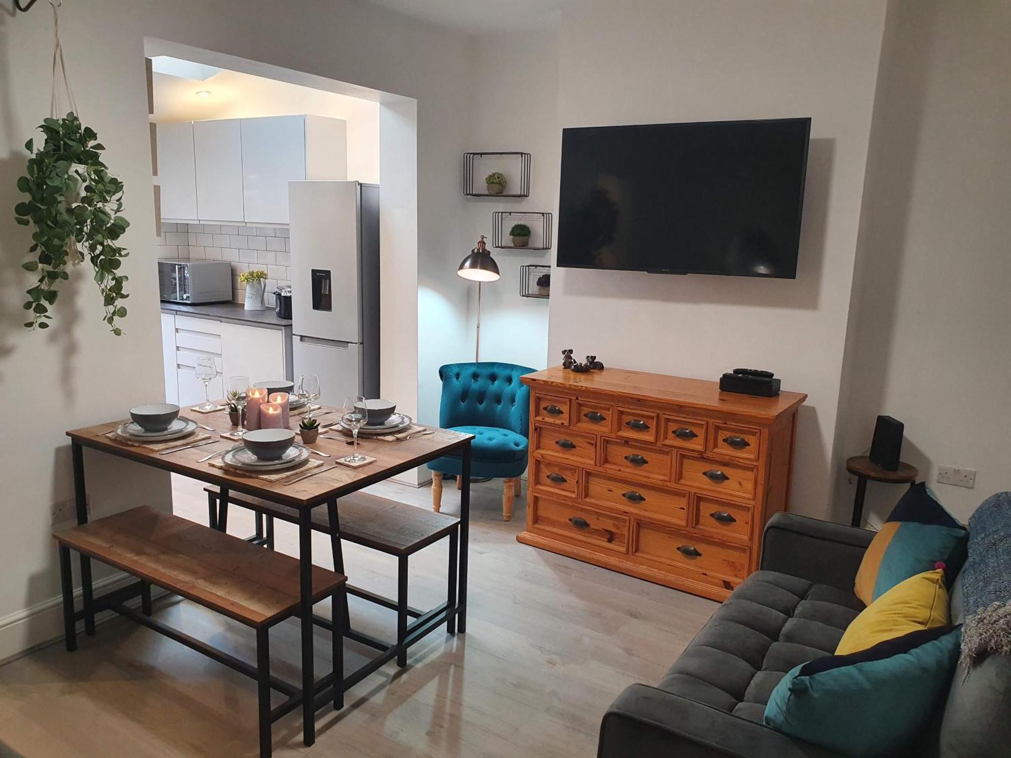 Holiday home Victoria House - 3 Bedrooms, 3 Bathrooms By Cliftonvalley Bristol