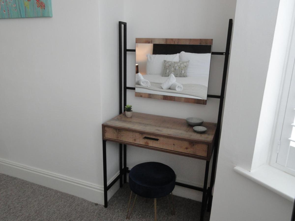 Victoria House - 3 Bedrooms, 3 Bathrooms By Cliftonvalley *
