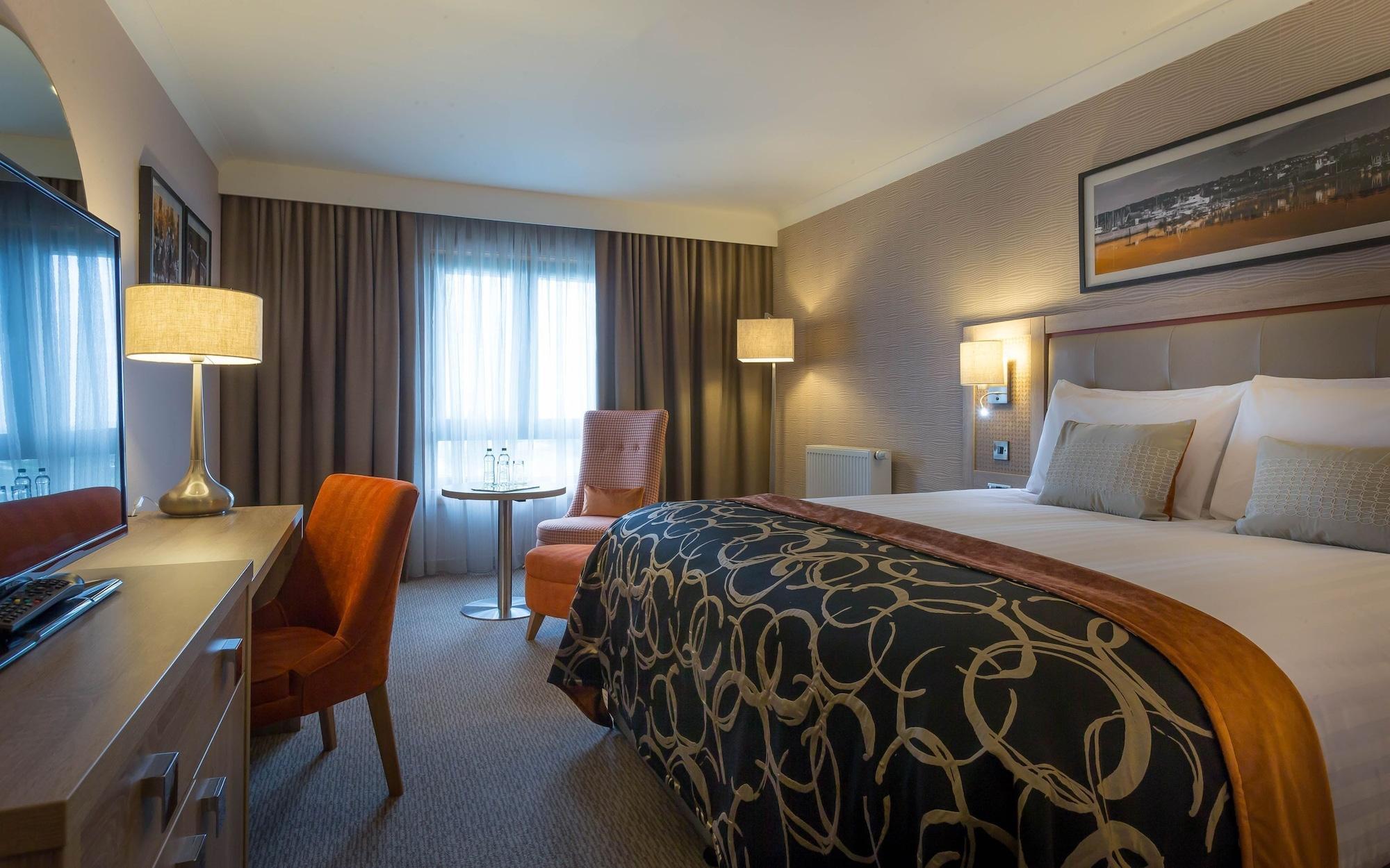 Clayton Hotel 4*