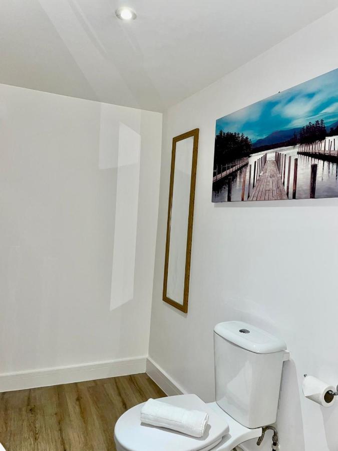 *modern & Stylish 2 Double Bedroom-free Parking!* Bristol