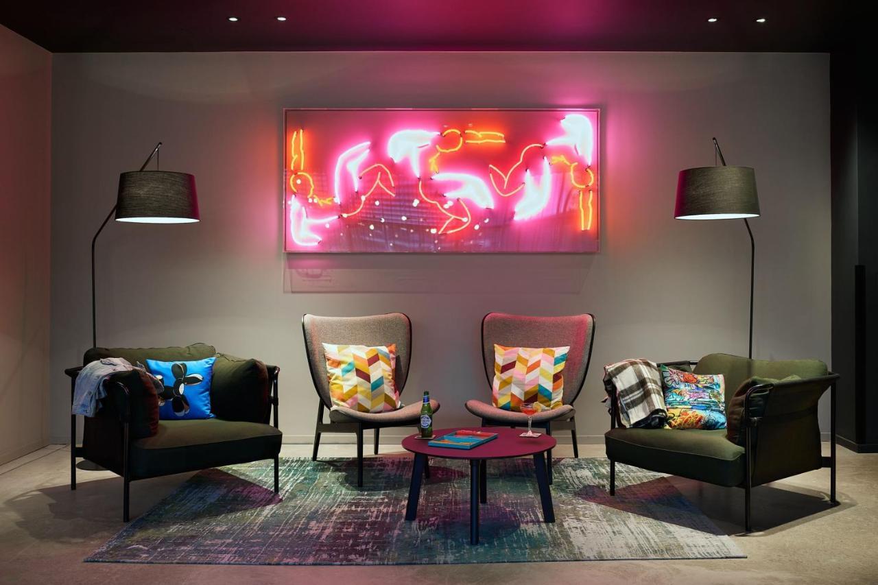 Hotel Moxy 3*