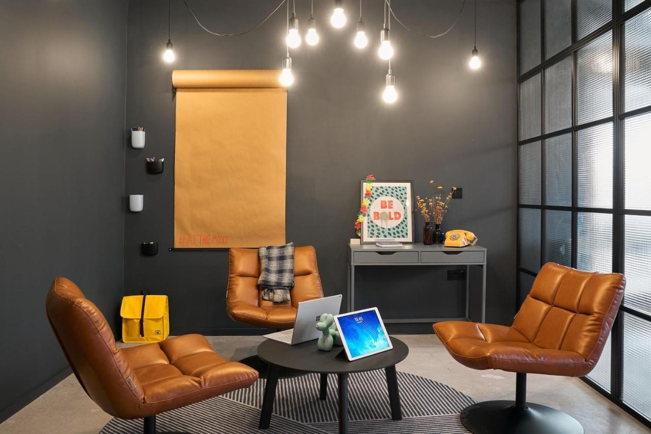 Hotel Moxy 3*