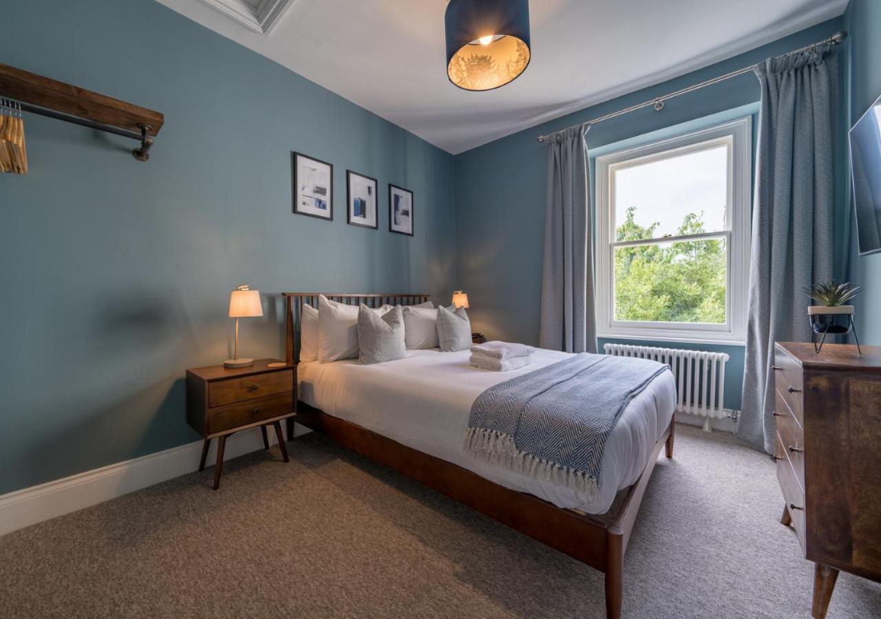 Clifton Town House With Cinema Perfect For Groups, Families, Friends Hens & Stags! Holiday home *