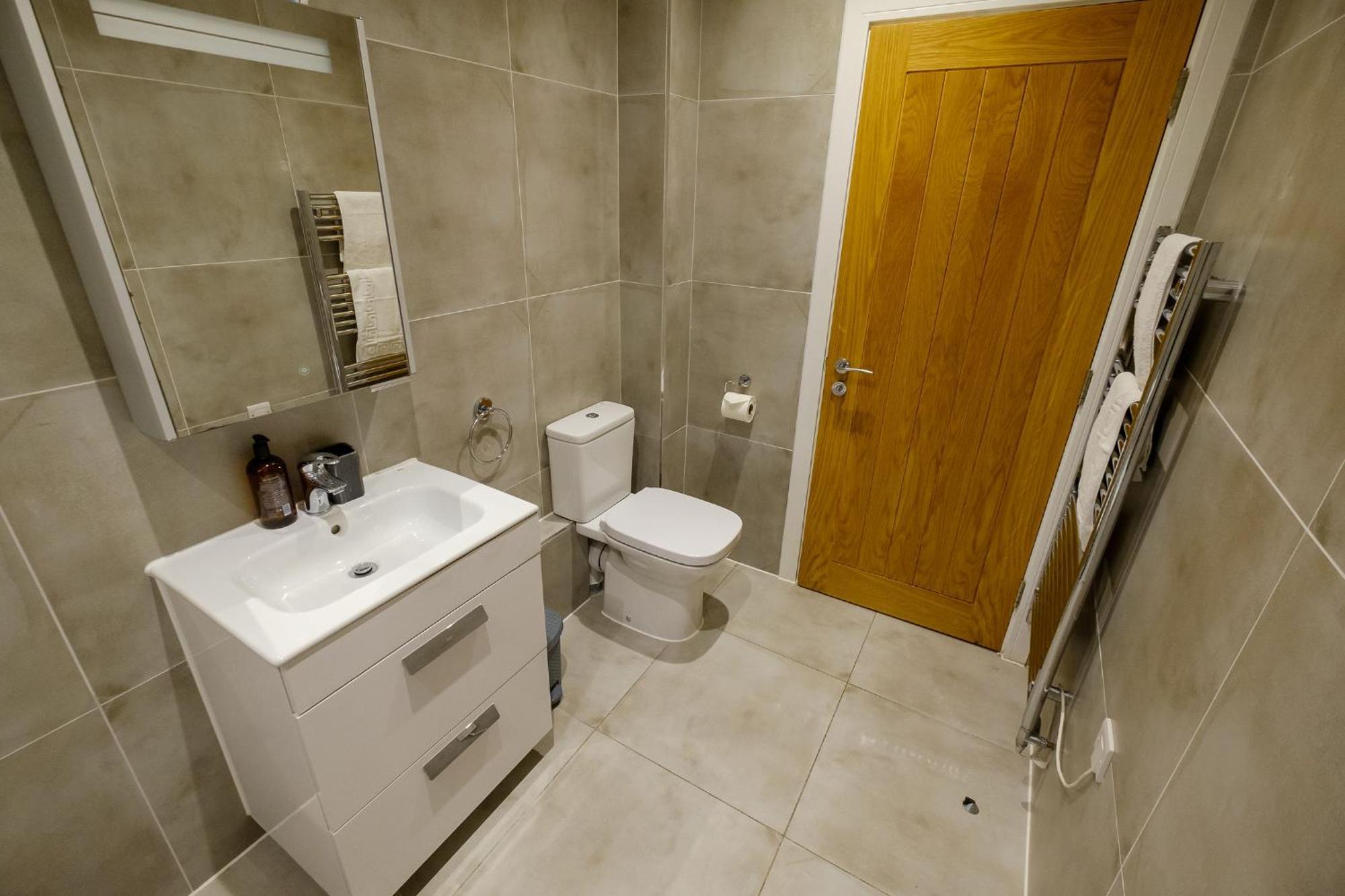 Charming And Bright Flat - Wi-fi Included! * Bristol