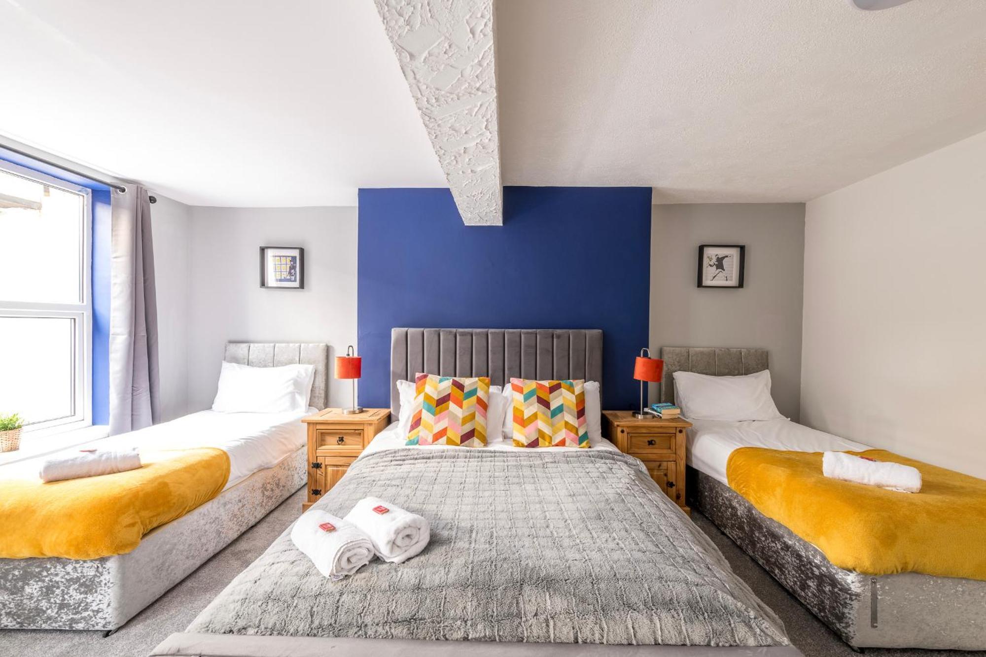 Central, Contractors, Families, Free Parking By Prescott Apartments Bristol