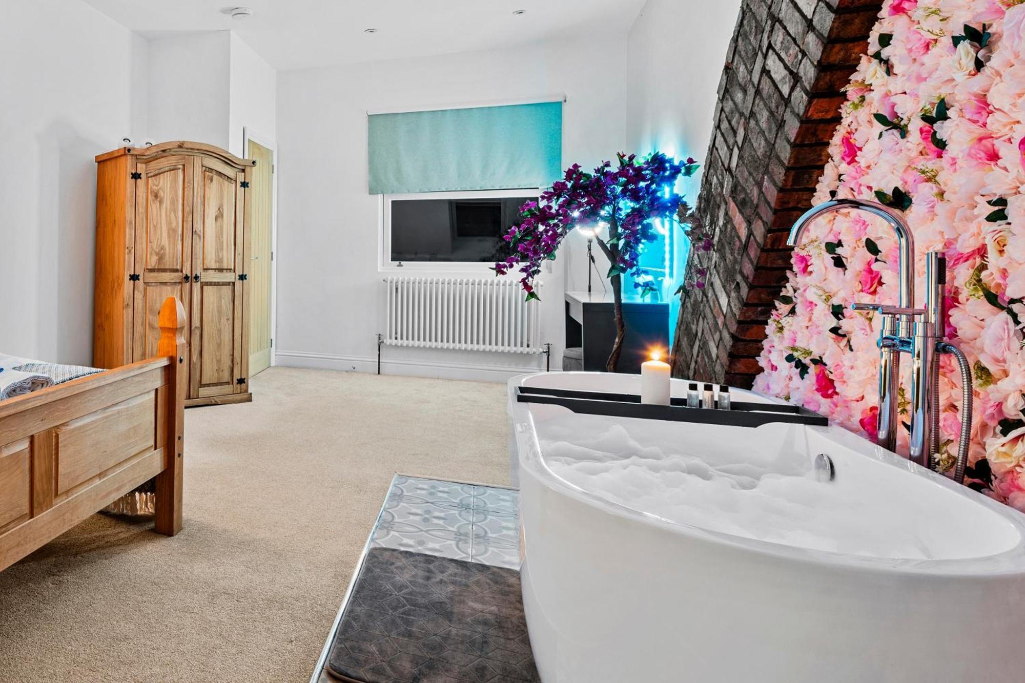 Hanham Homestead - Hot Tub Escape *