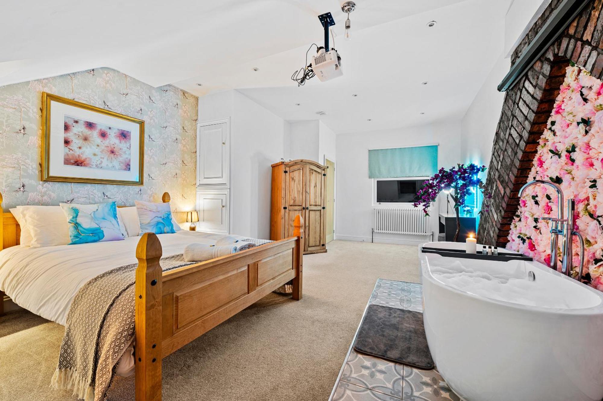 Hanham Homestead - Hot Tub Escape Villa Bristol
