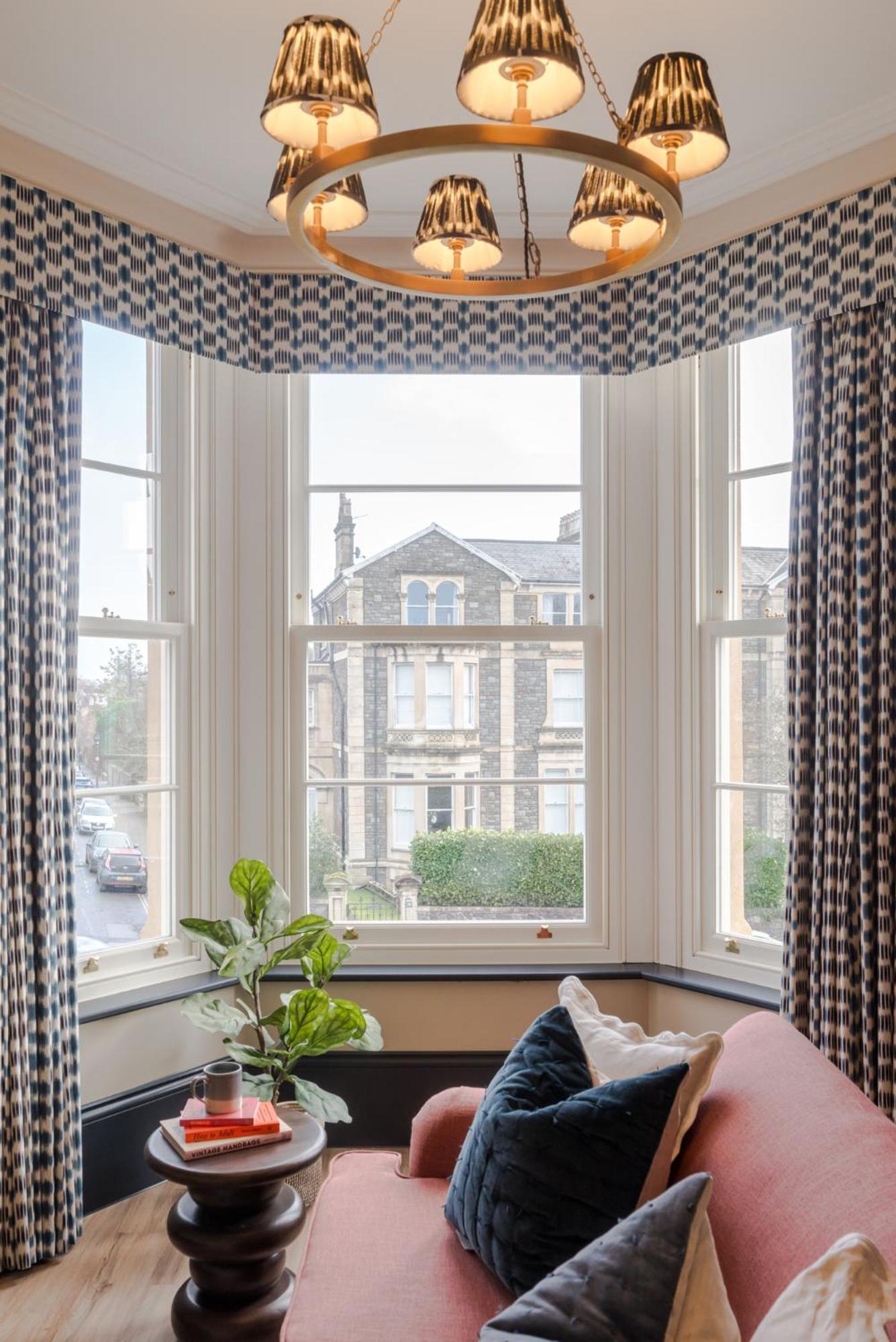 Pembroke House I Your *