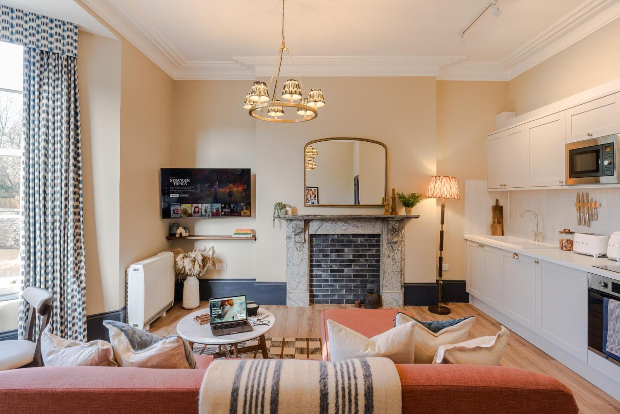 Pembroke House I Your