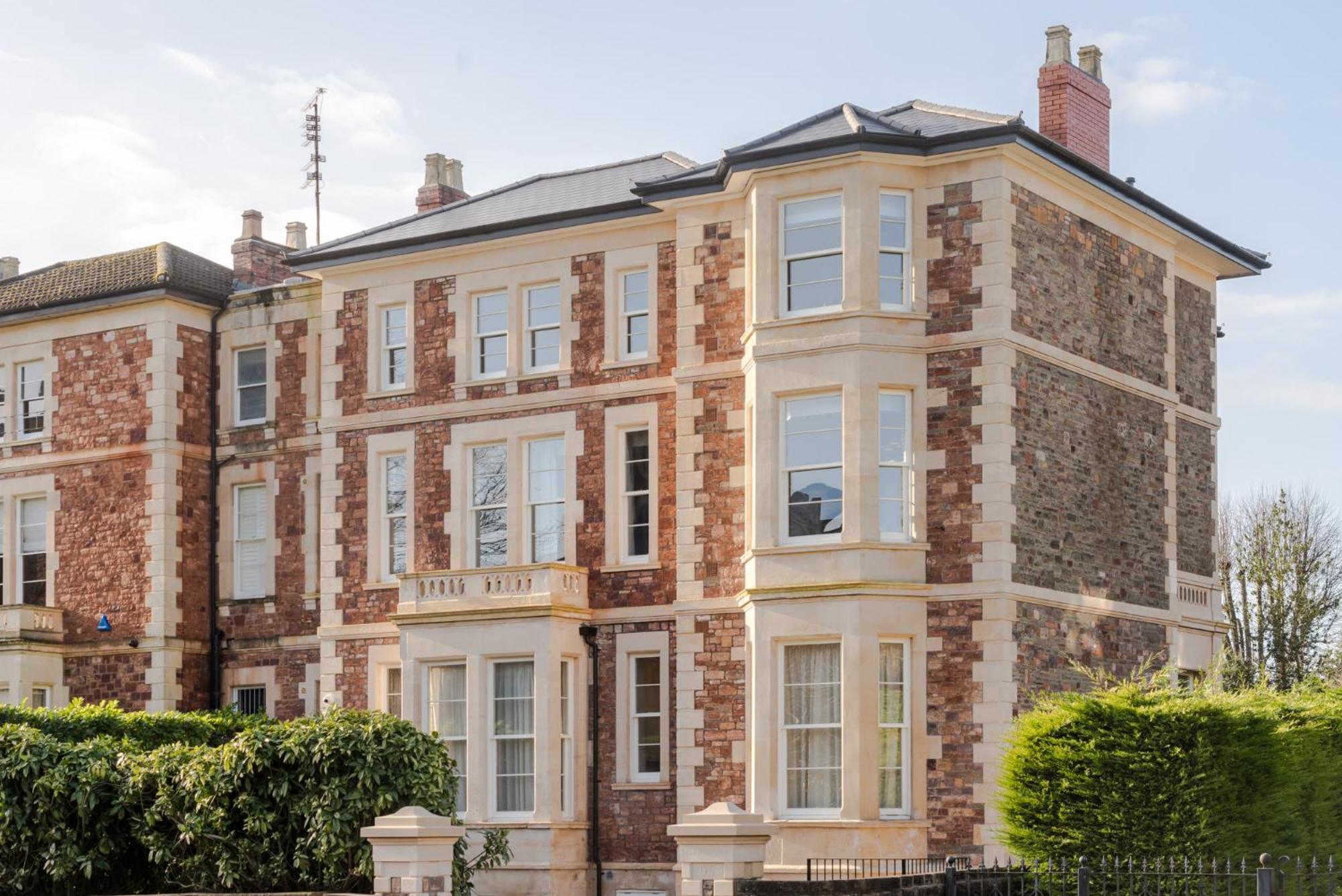Pembroke House I Your Apartment Bristol