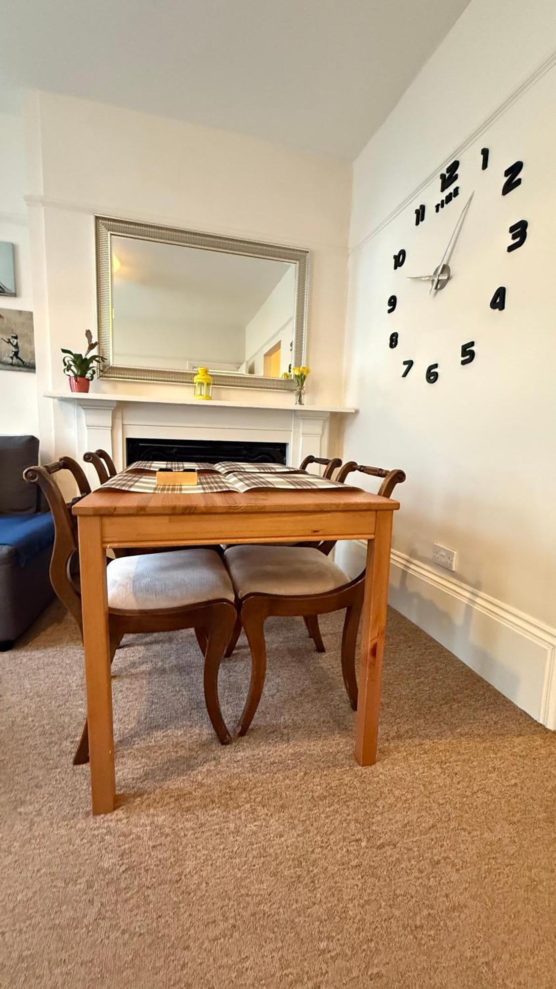 Apartment Located One Bedroom Bristol