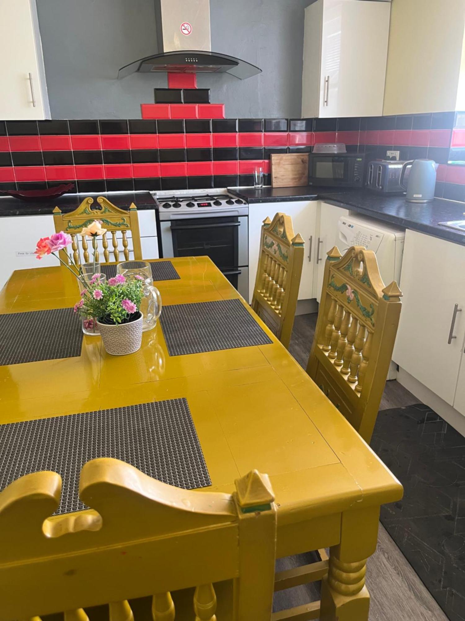 Executive 3 Near Southmead Hospital On Bathroom Bristol