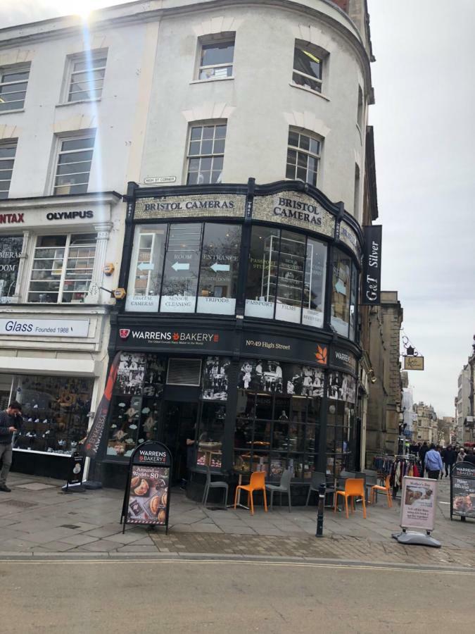 Located One Bedroom Apartment Bristol