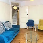 Colourful Vintage-Styled Home In Lovely Southville