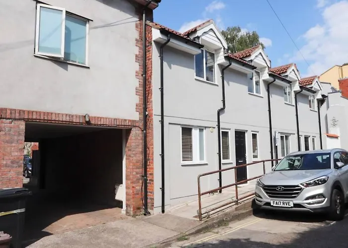Hotwells Modern Mews