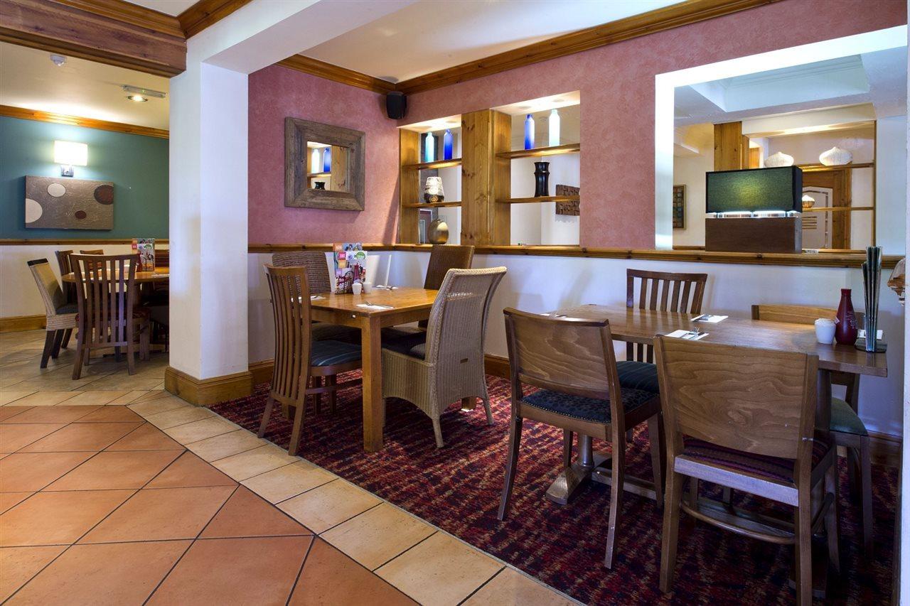 Premier South Hotel 3*