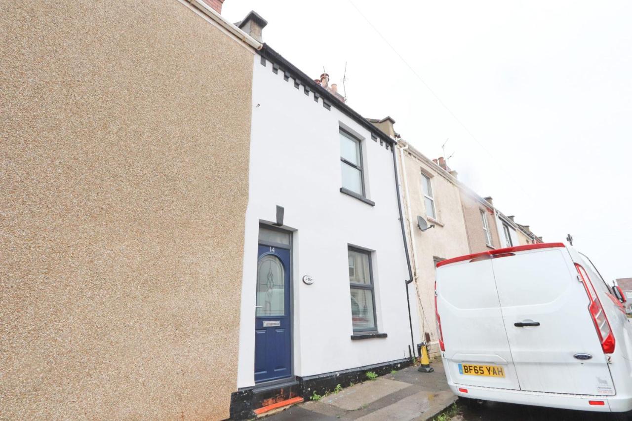 Brighton Terrace Two Bedroom House * Bristol