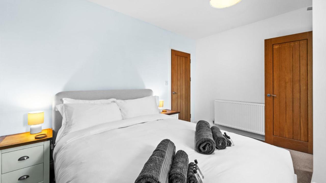 Cotswold Road North * Bristol