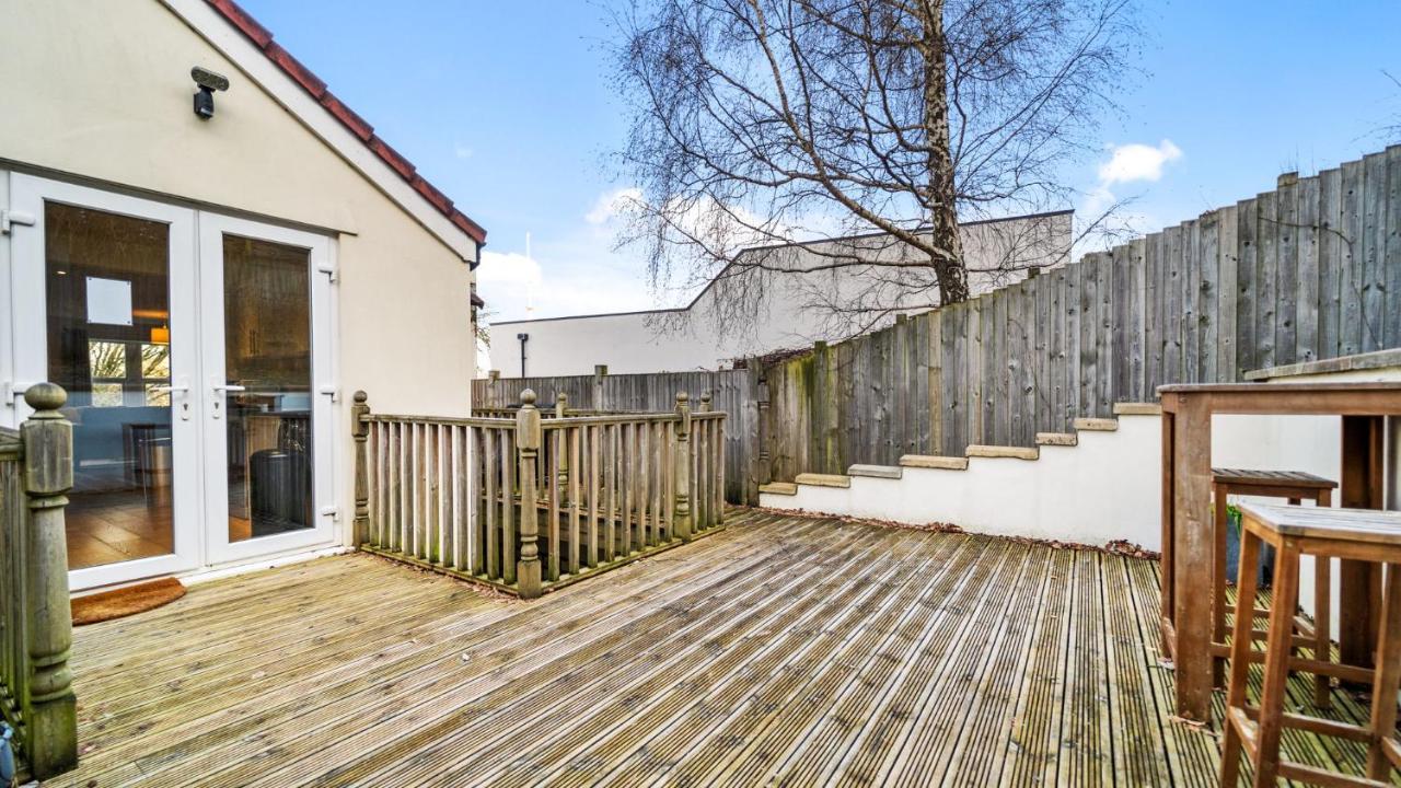 Cotswold Road North Apartment Bristol