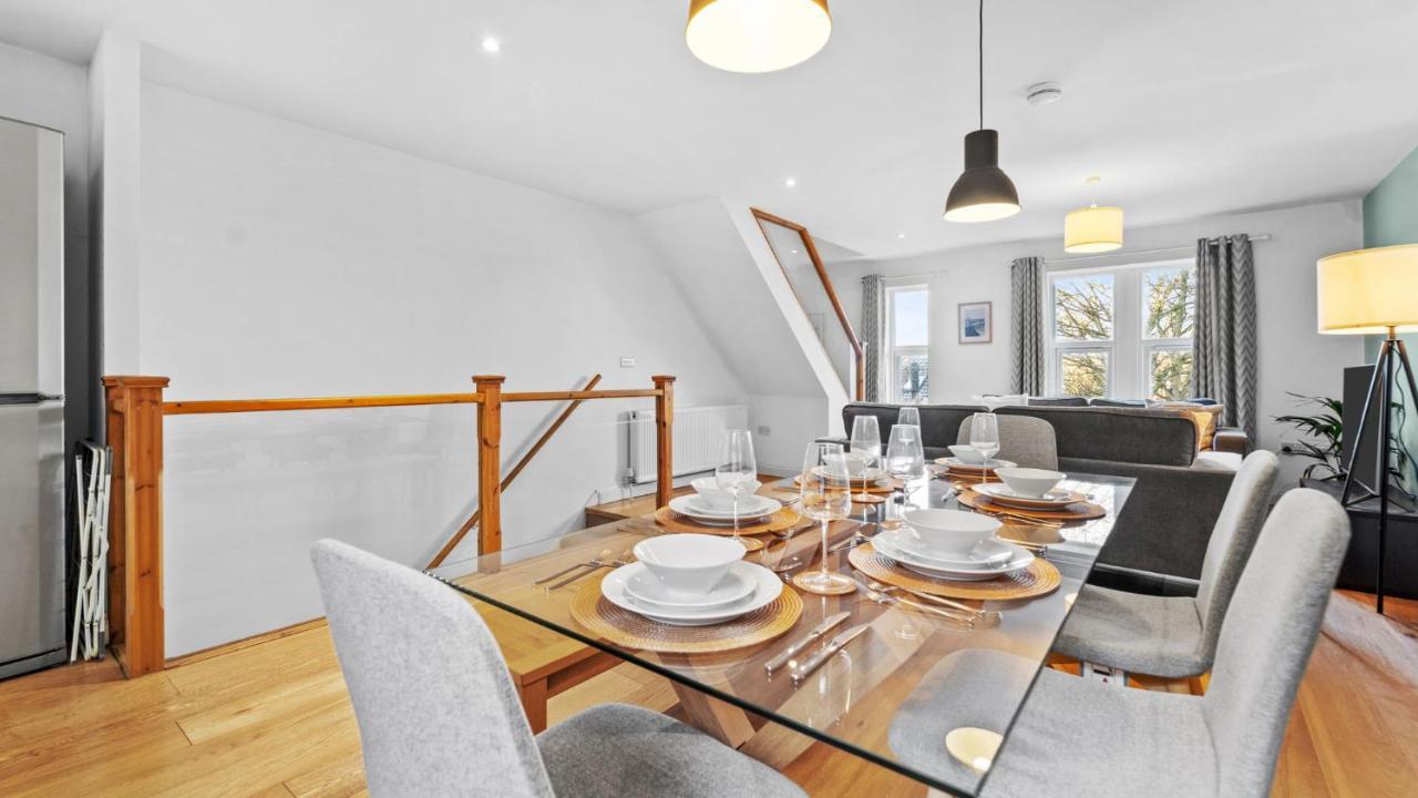 Cotswold Road North Apartment Bristol