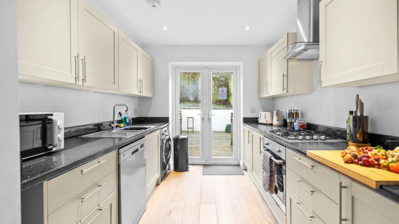 Cotswold Road North Apartment *