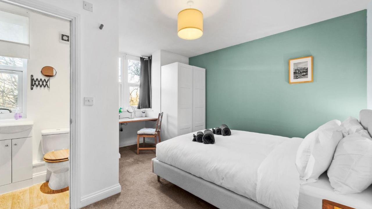 Cotswold Road North Apartment Bristol