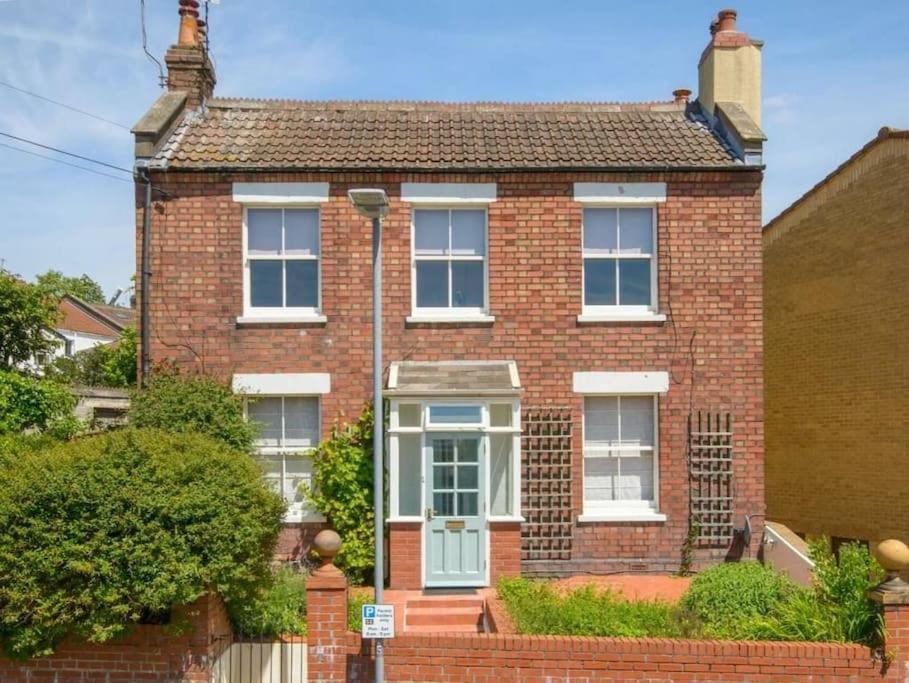 Holiday home Charming 2 Double Bed Style House *
