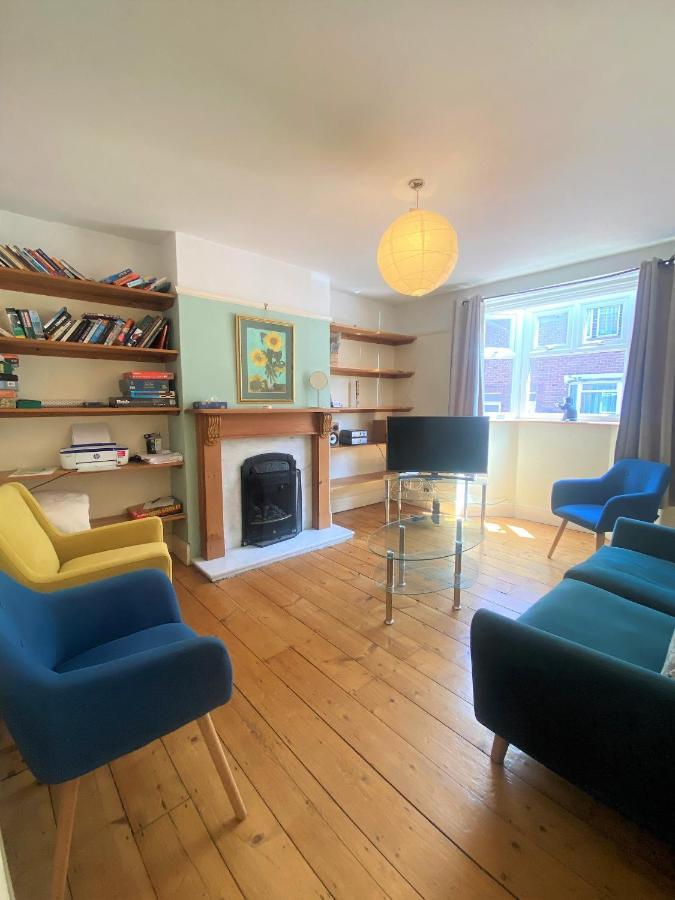 Colourful Vintage-styled In Lovely Southville * Bristol