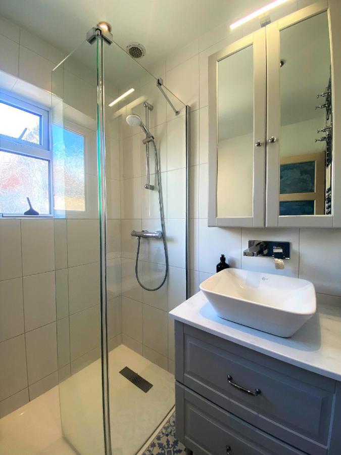 Colourful Vintage-styled In Lovely Southville Holiday home *
