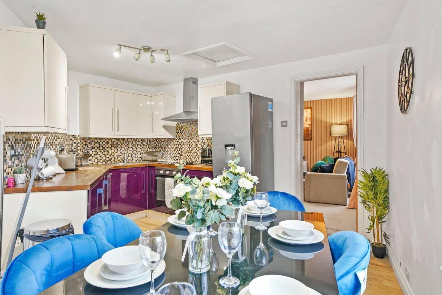 Harbourside Penthouse Sleep 16 Apartment Bristol