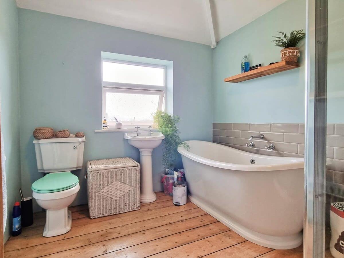 Luckwell Two Bedroom * Bristol