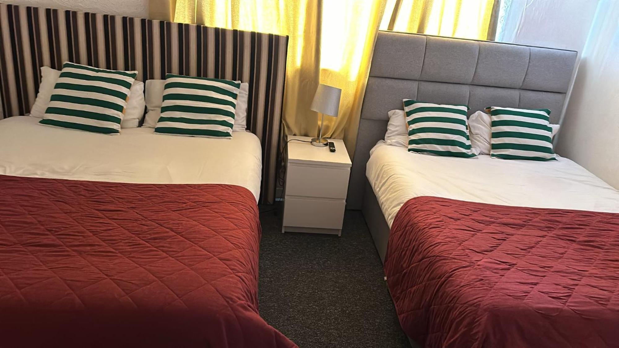 Guest house In Rose Meare Gardens Bristol