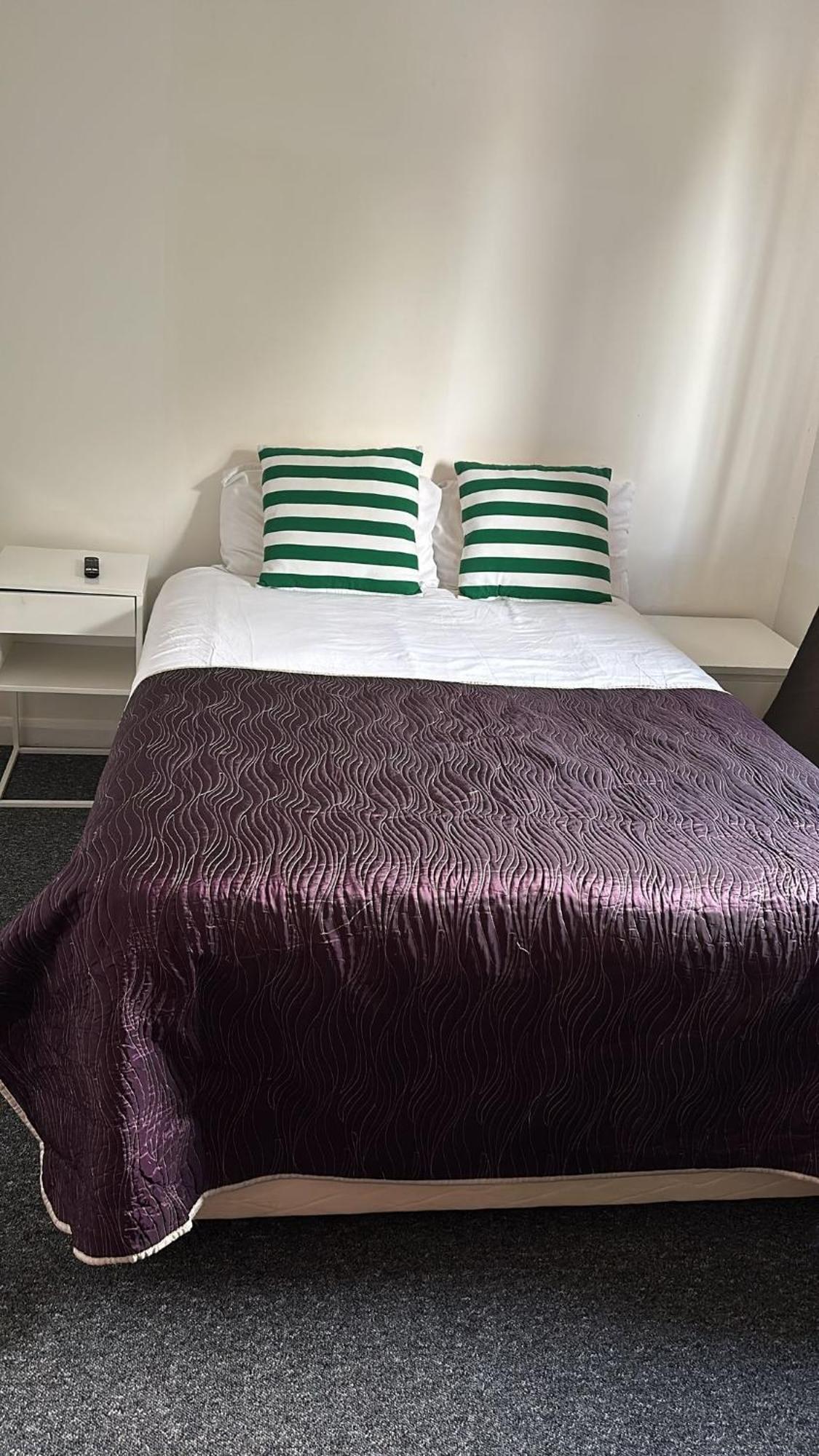 Guest house In Rose Meare Gardens *