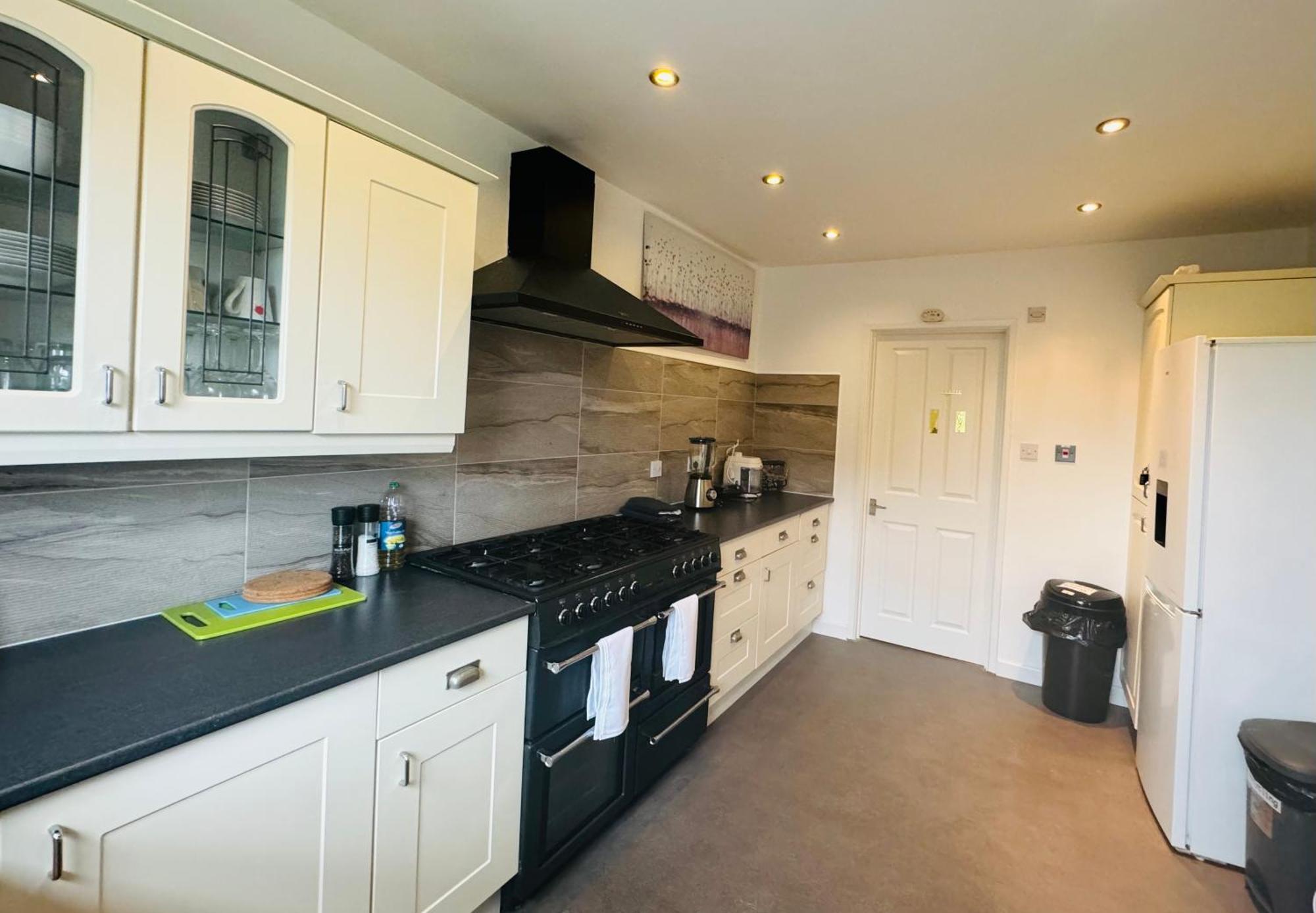 Holiday home Chic 5 Bedroom House With Private Parking & Garden Bristol