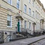 Berkeley Square Pads