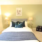 Cabot Mews Apartment 2