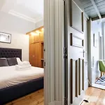 Historic Two Bed Apartment In Heart Of The City