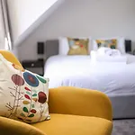 Bright & Beautiful Studio Flat In Bristol!