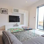 Contemporary 2 Bedroom Apartment With Parking