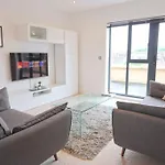 Contemporary 2 Bedroom Apartment With Parking