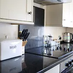 Centrally-Located Flat In Stunning Period Building