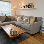 Fantastic 2 Bedroom City Centre Apartment