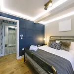 Brand New One Bedroom Apartments In A Fantastic Location