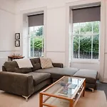 Grand & Graceful One Bed Flat In Clifton Village