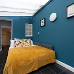 Hummingbird Maisonette By Prescott Apartments