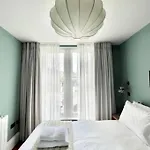 Redland Suites - Apartment 4